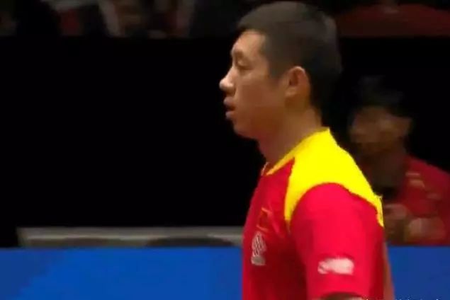 她在赛场上 她在赛场上